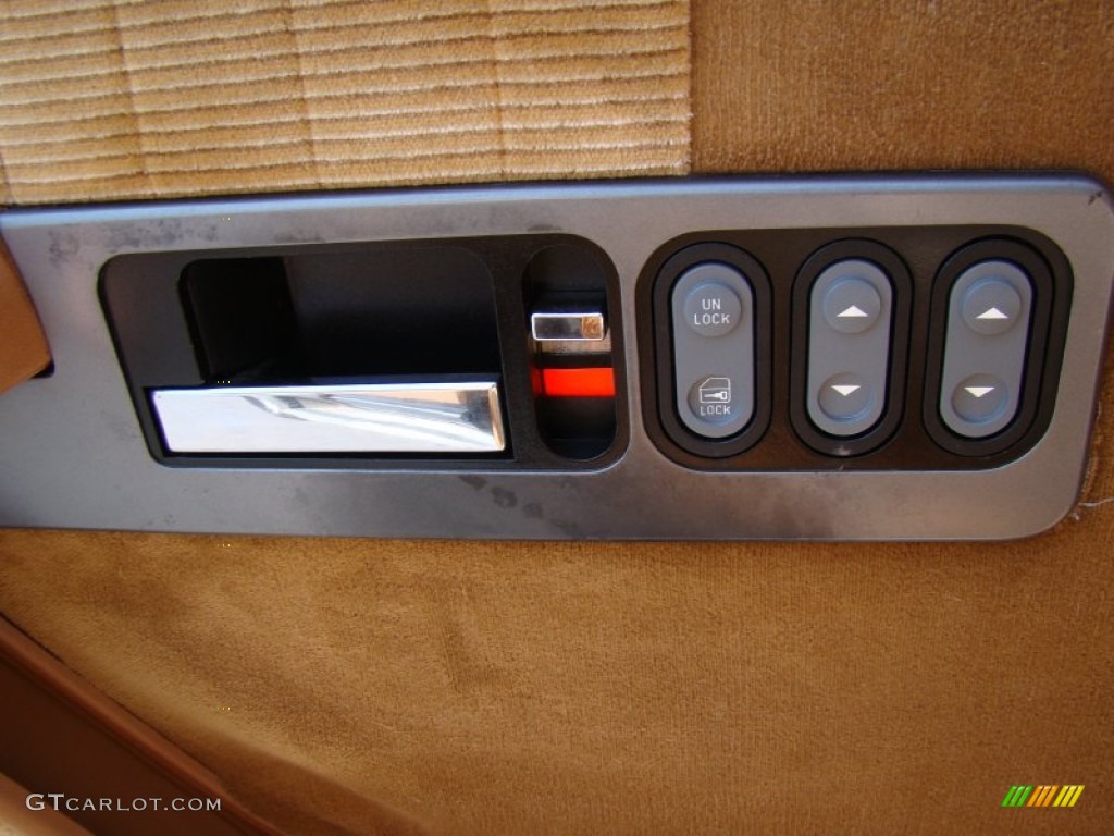 1990 Chevrolet C/K C1500 Silverado Extended Cab Controls Photo #62932907