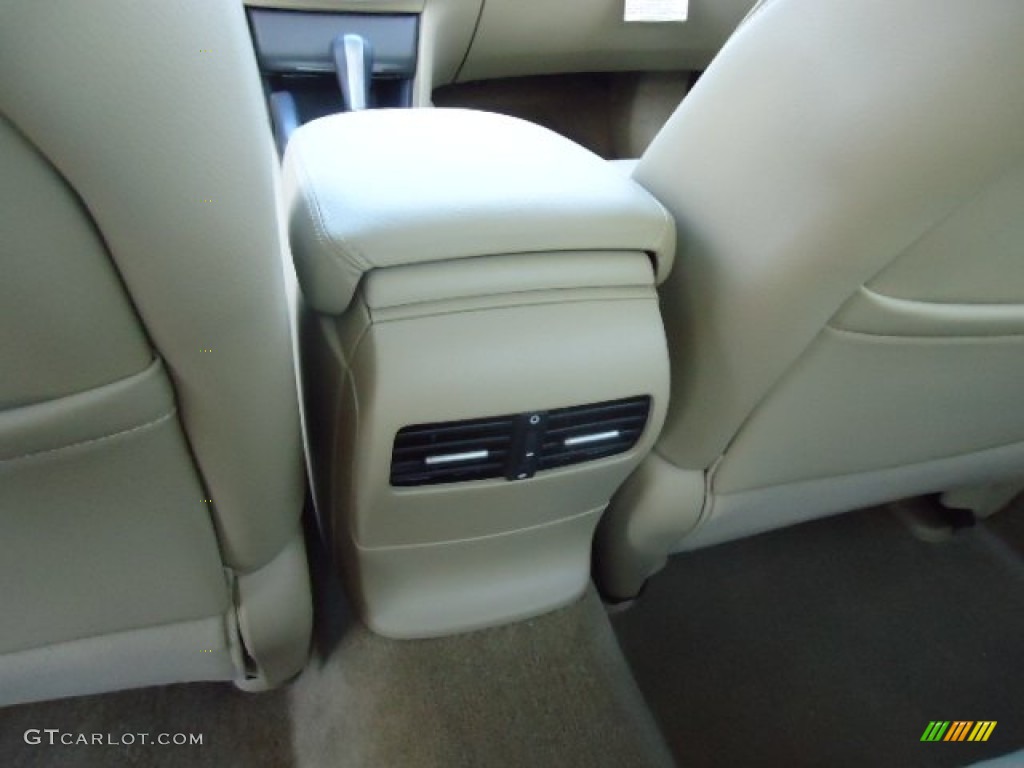 2012 Accord EX-L Sedan - Taffeta White / Ivory photo #39
