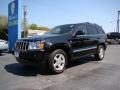 Black - Grand Cherokee Limited 4x4 Photo No. 4