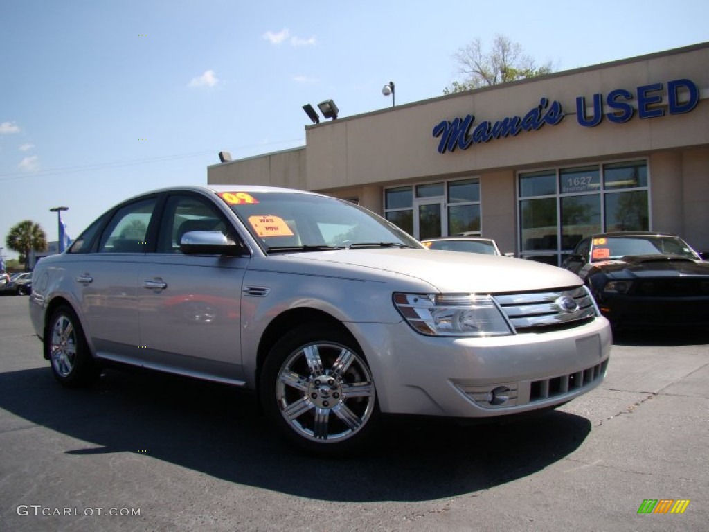 2009 Taurus Limited - Brilliant Silver Metallic / Medium Light Stone photo #30