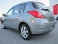 Magnetic Gray - Versa 1.8 SL Hatchback Photo No. 3