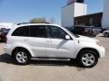Super White - RAV4 4WD Photo No. 8