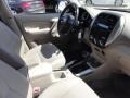 Super White - RAV4 4WD Photo No. 20