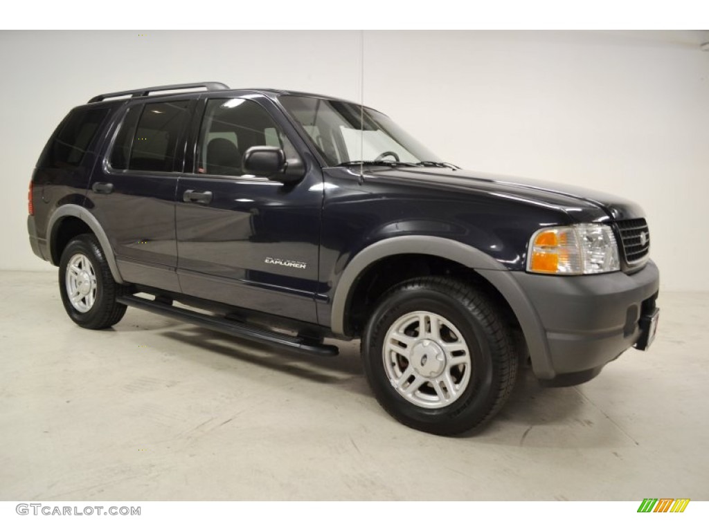 2002 Explorer XLS - Black Clearcoat / Graphite photo #2
