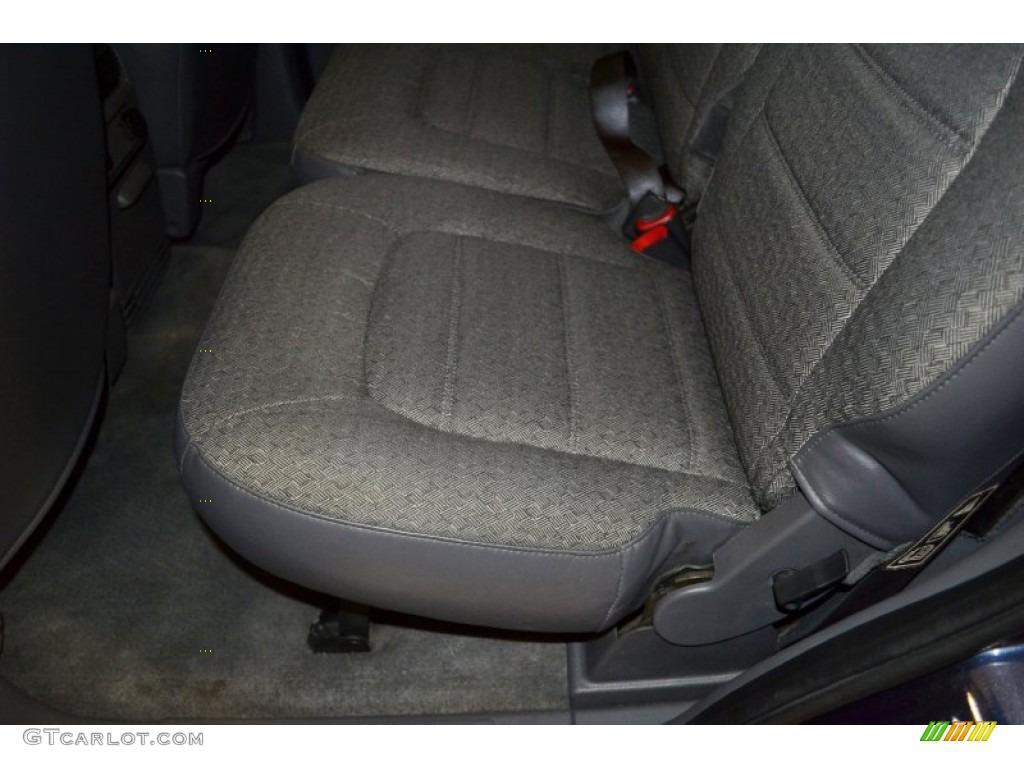 2002 Explorer XLS - Black Clearcoat / Graphite photo #17