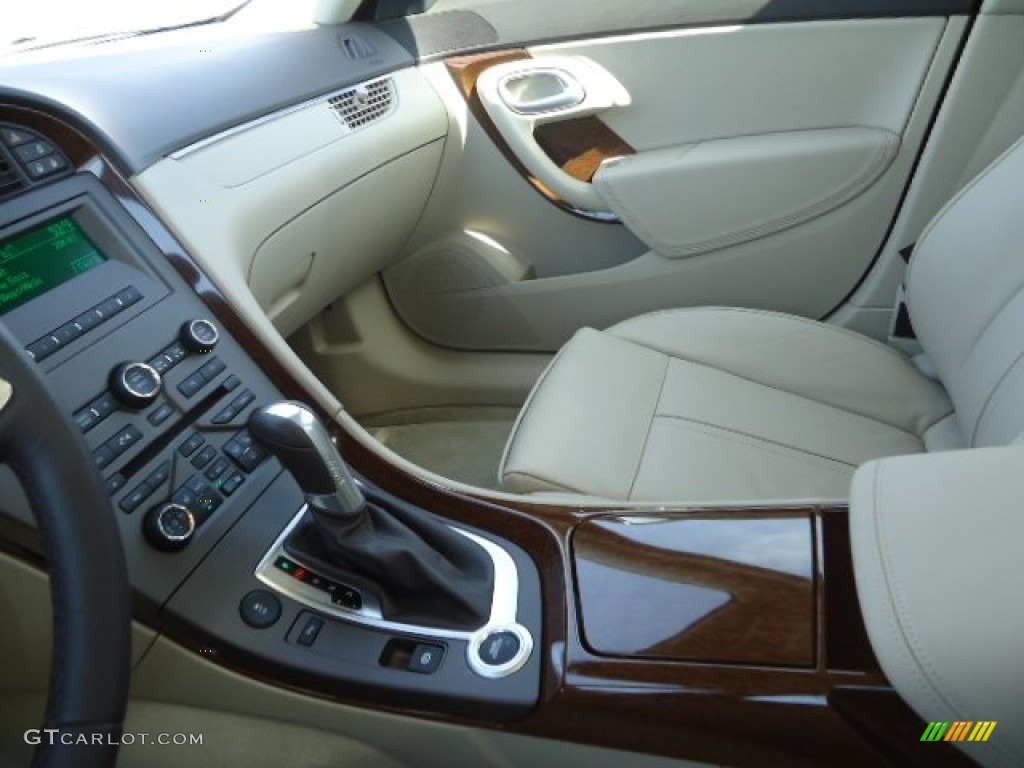 Parchment Interior 2011 Saab 9-5 Turbo4 Premium Sedan Photo #62947544