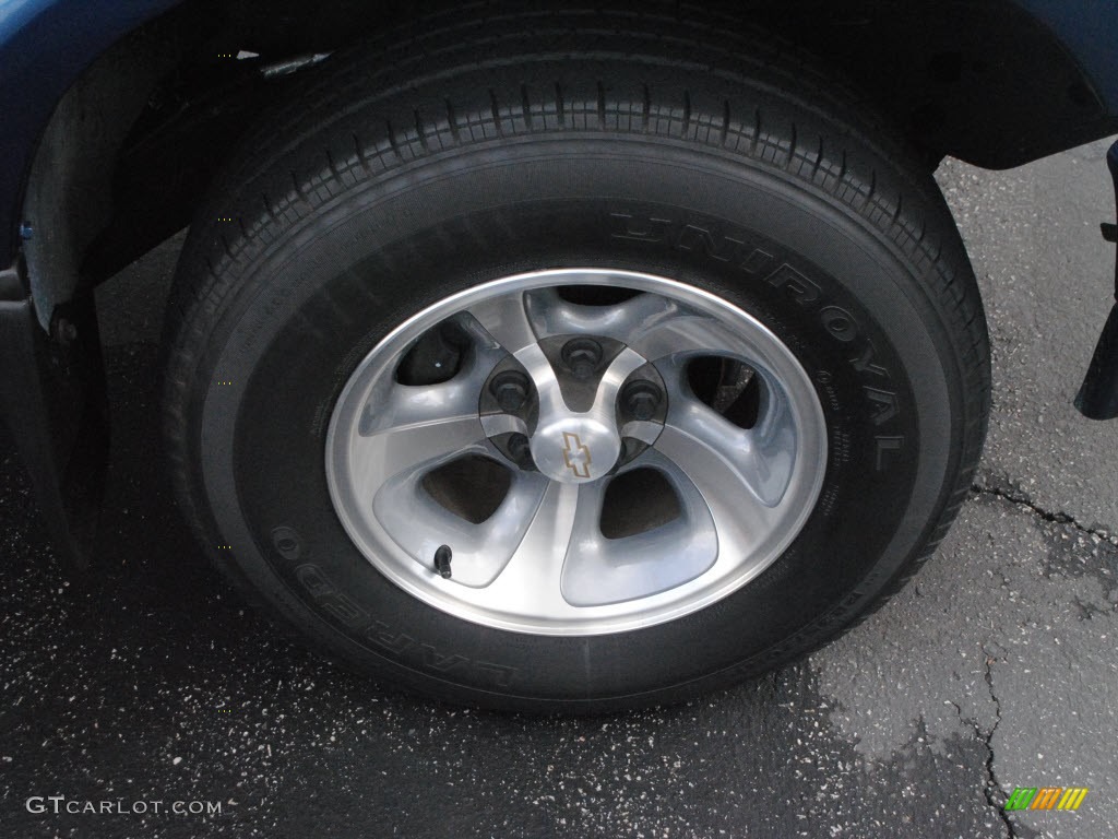 2004 Chevrolet Blazer LS Wheel Photo #62950379