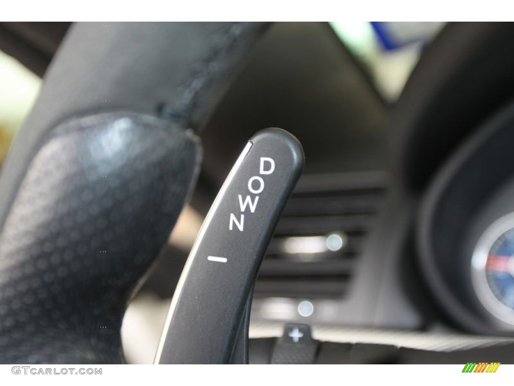 2009 Maserati GranTurismo S Controls Photo #62953064
