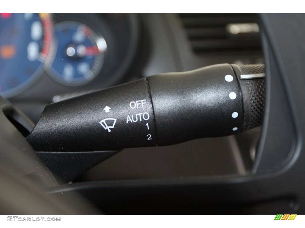 2009 Maserati GranTurismo S Controls Photo #62953259