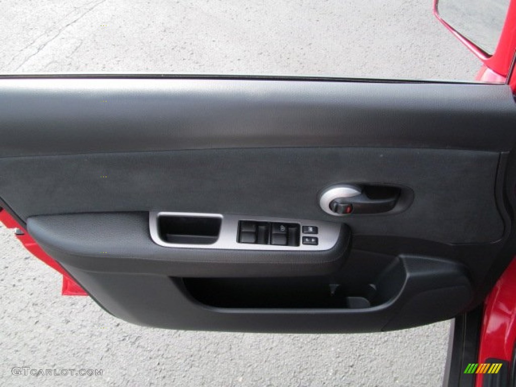 2008 Versa 1.8 S Hatchback - Red Alert / Charcoal photo #14