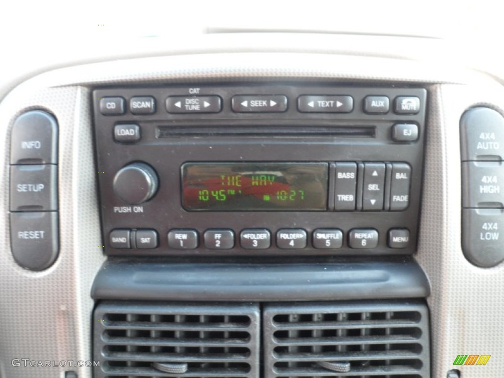 2005 Ford Explorer XLT 4x4 Audio System Photos