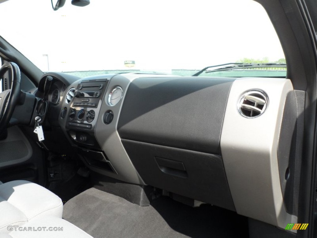 2004 F150 FX4 SuperCab 4x4 - Dark Shadow Grey Metallic / Black/Medium Flint photo #26