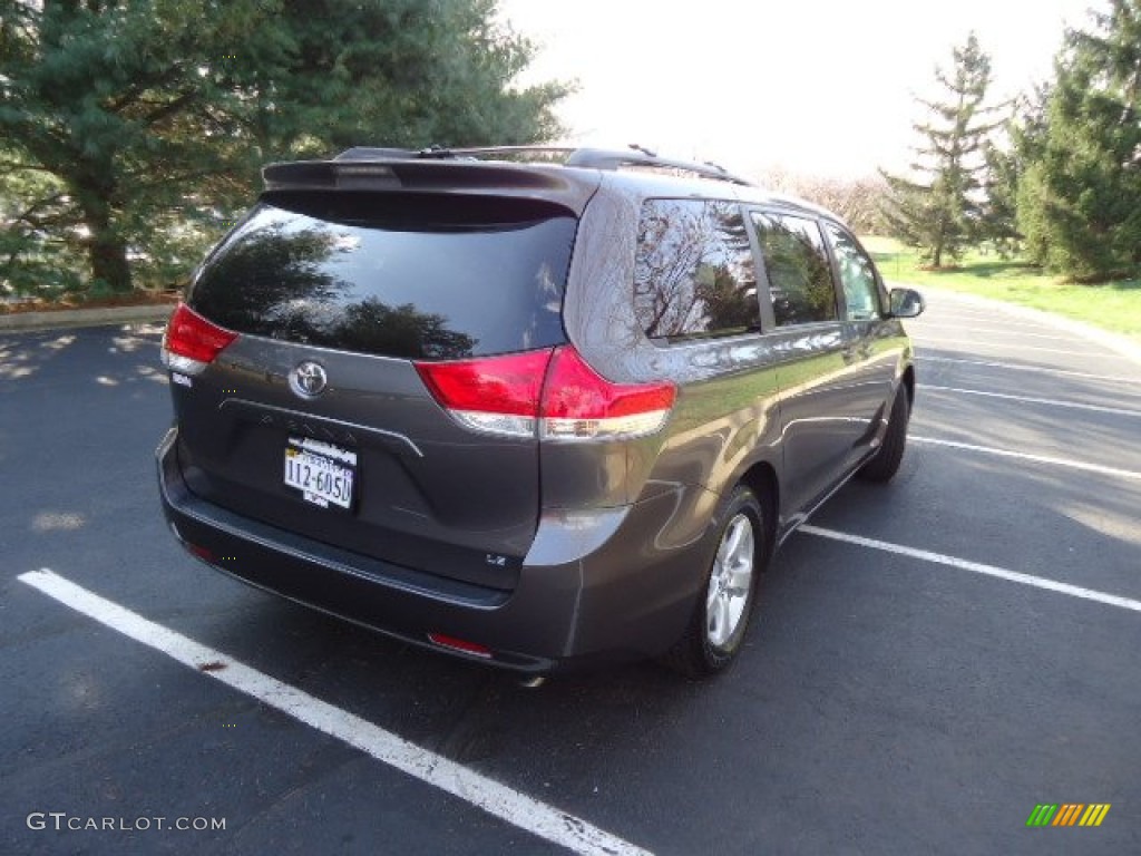 2012 Sienna LE - Predawn Gray Mica / Light Gray photo #7