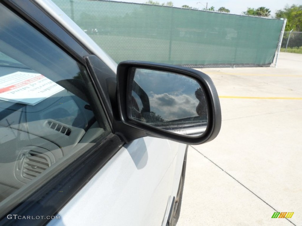 2000 Protege DX - Highlight Silver Metallic / Gray photo #18