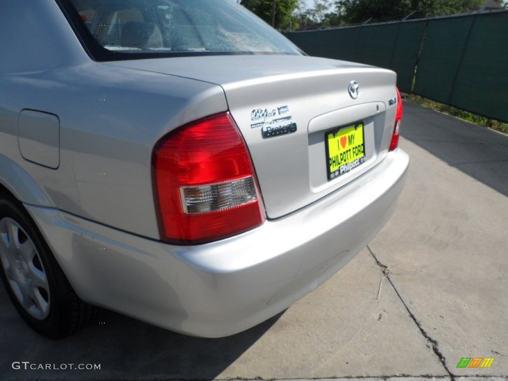 2000 Protege DX - Highlight Silver Metallic / Gray photo #22