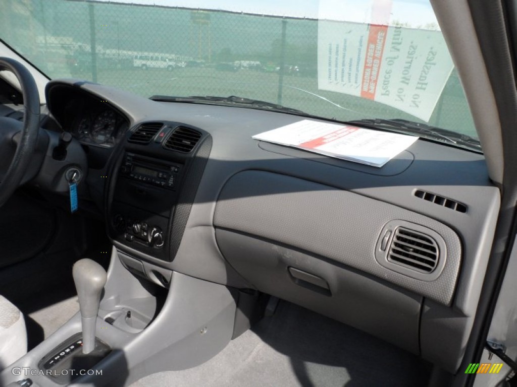 2000 Protege DX - Highlight Silver Metallic / Gray photo #26