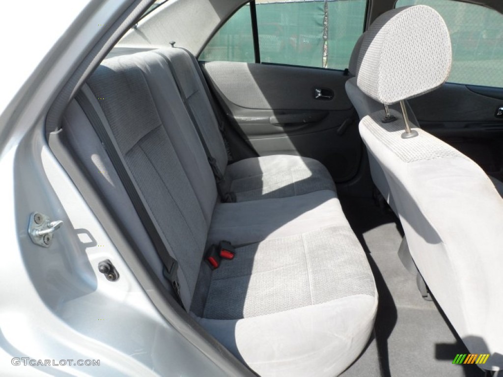 2000 Protege DX - Highlight Silver Metallic / Gray photo #29