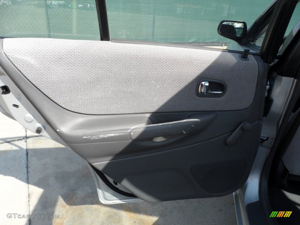 2000 Protege DX - Highlight Silver Metallic / Gray photo #31