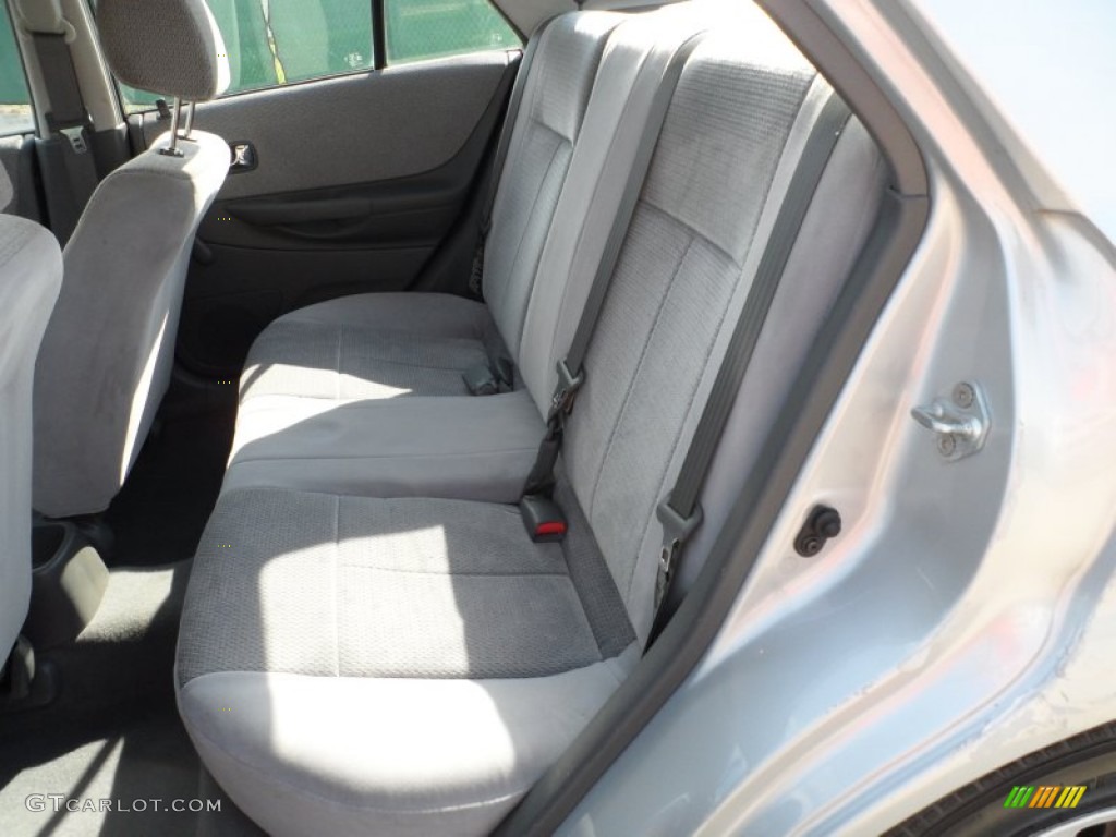 2000 Protege DX - Highlight Silver Metallic / Gray photo #32