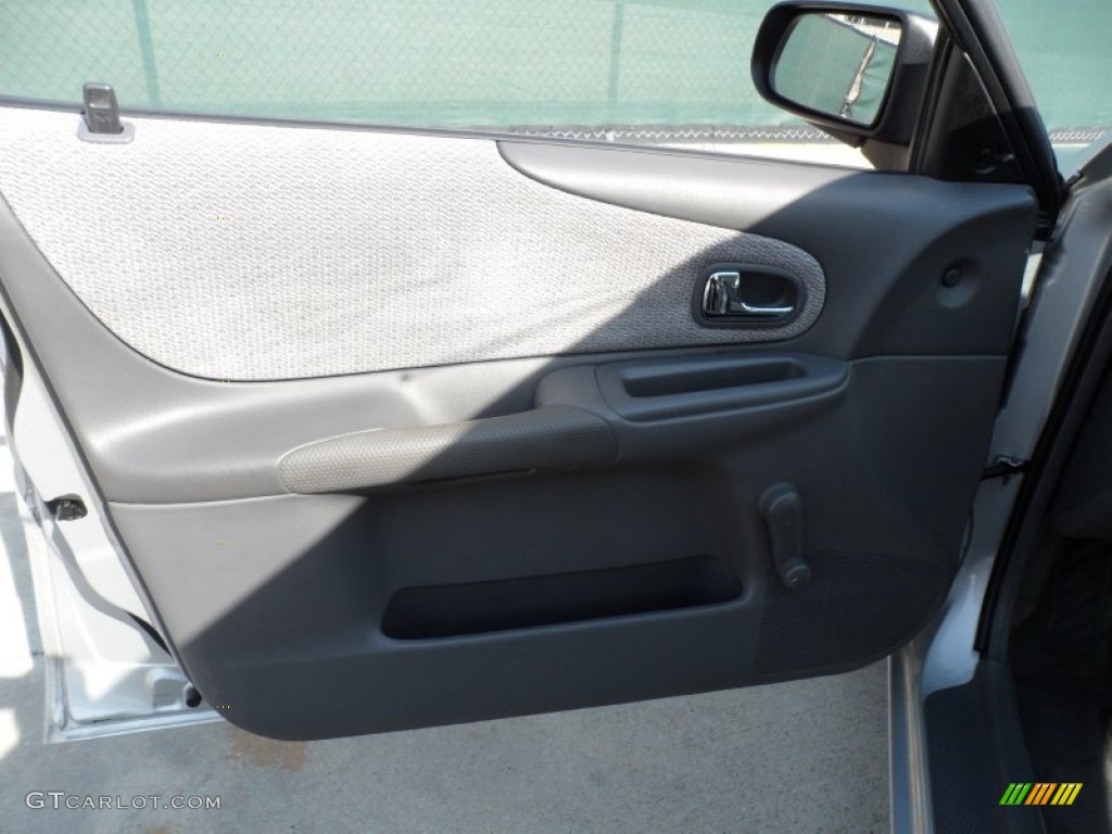 2000 Protege DX - Highlight Silver Metallic / Gray photo #33