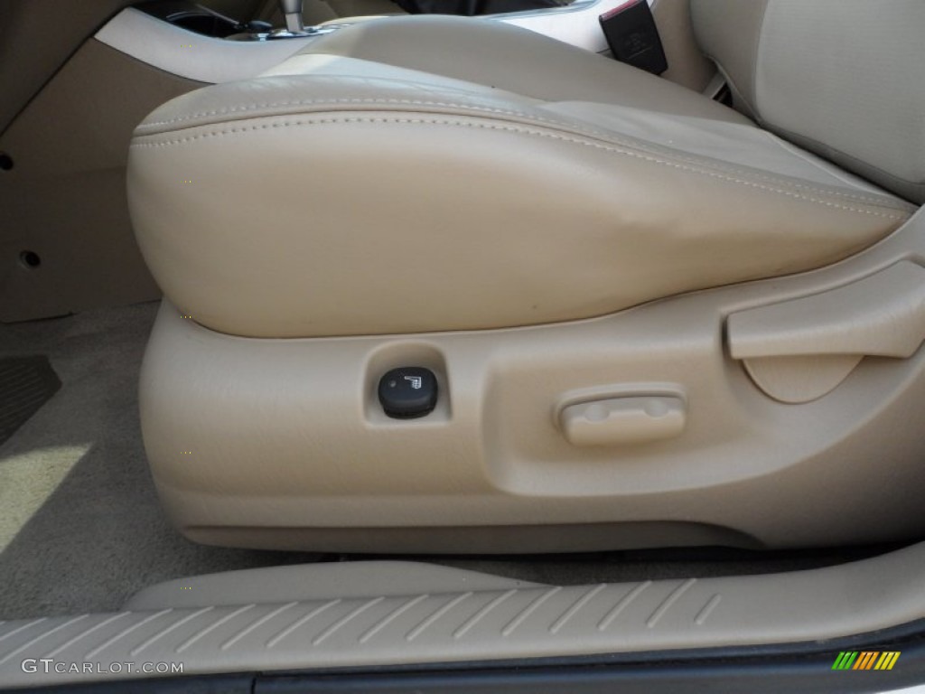 2006 Mercury Mariner Luxury Front Seat Photo #62960413