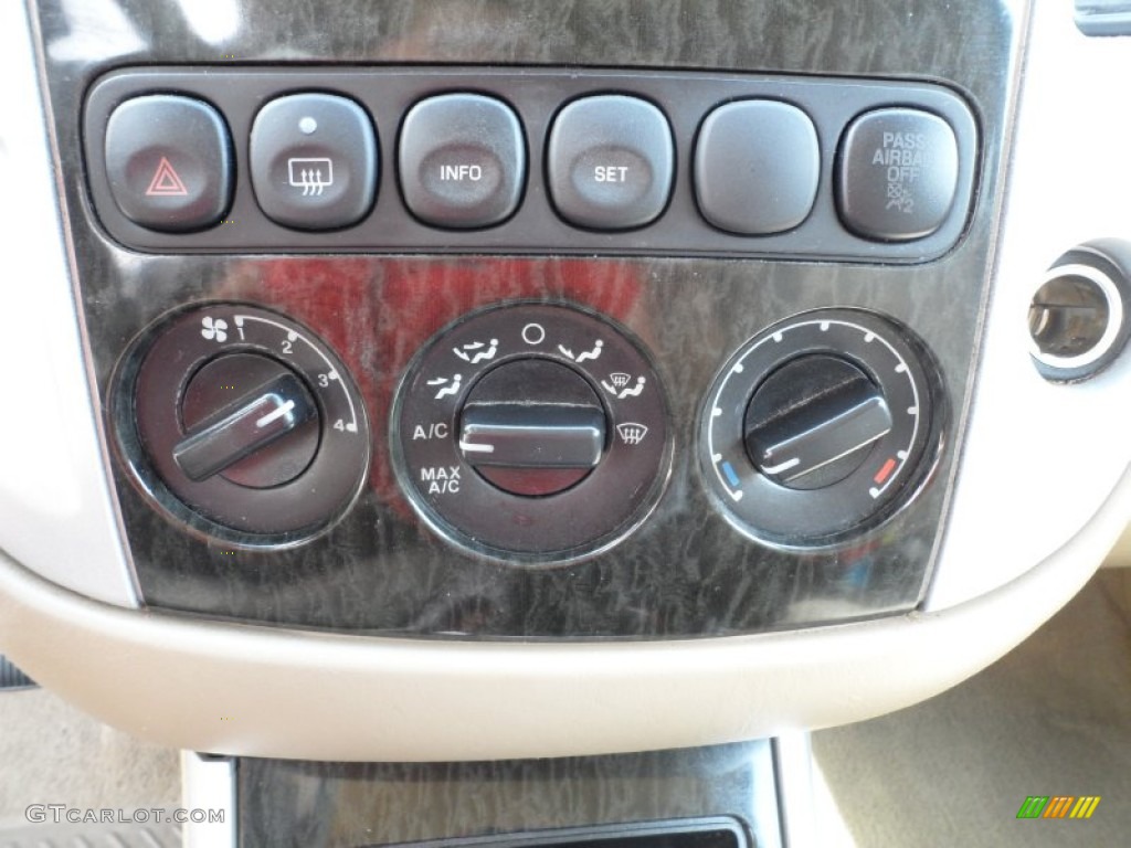 2006 Mercury Mariner Luxury Controls Photo #62960443