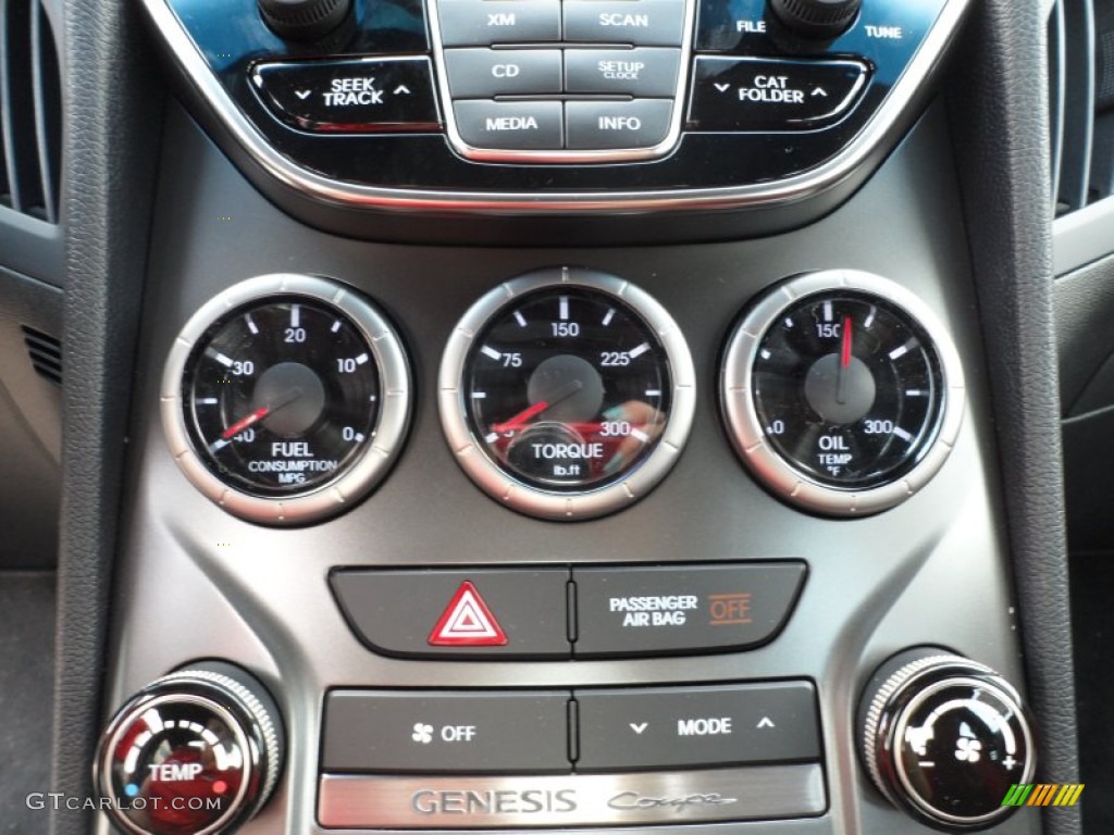 2013 Hyundai Genesis Coupe 3.8 R-Spec Controls Photo #62960653
