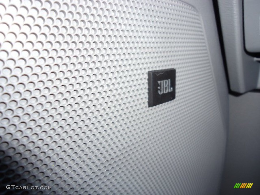 2012 Sienna XLE AWD - Silver Sky Metallic / Light Gray photo #26