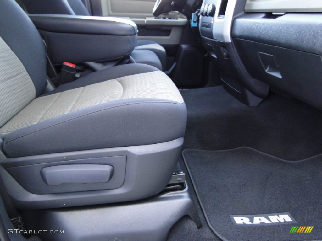 2011 Ram 1500 SLT Quad Cab - Flame Red / Light Pebble Beige/Bark Brown photo #24