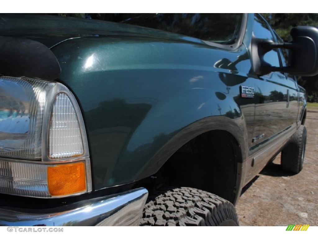 2002 F250 Super Duty Lariat Crew Cab 4x4 - Dark Highland Green Metallic / Medium Parchment photo #19