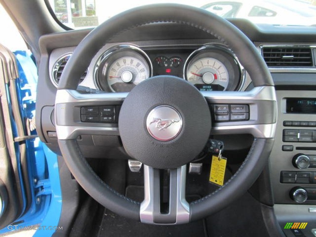 2010 Ford Mustang GT Premium Coupe Charcoal Black/Grabber Blue Steering Wheel Photo #62968033