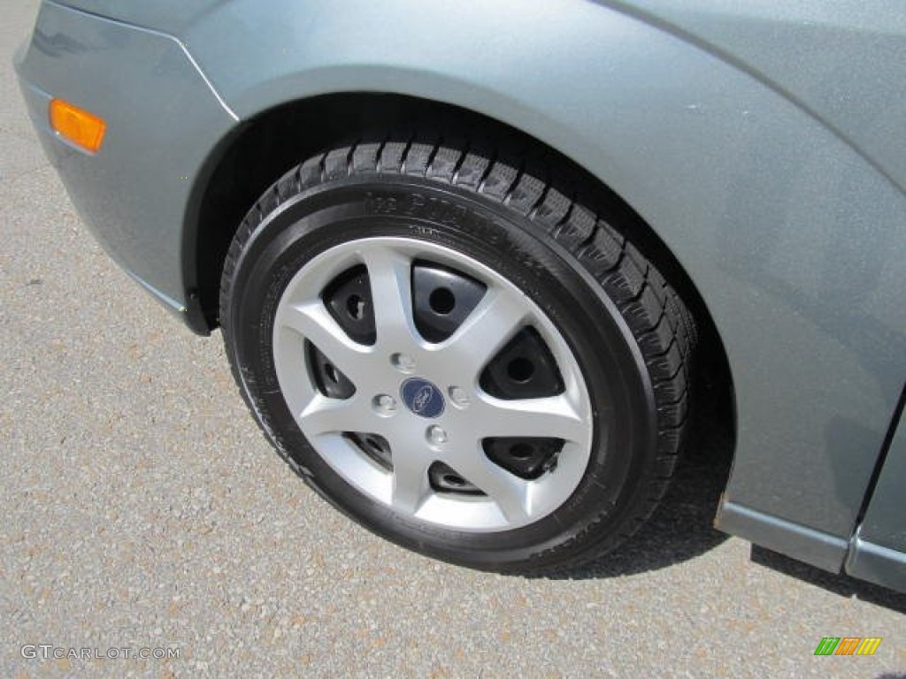 2005 Focus ZX3 SE Coupe - Light Tundra Metallic / Dark Flint/Light Flint photo #6