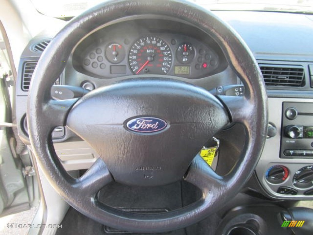 2005 Ford Focus ZX3 SE Coupe Dark Flint/Light Flint Steering Wheel Photo #62968123