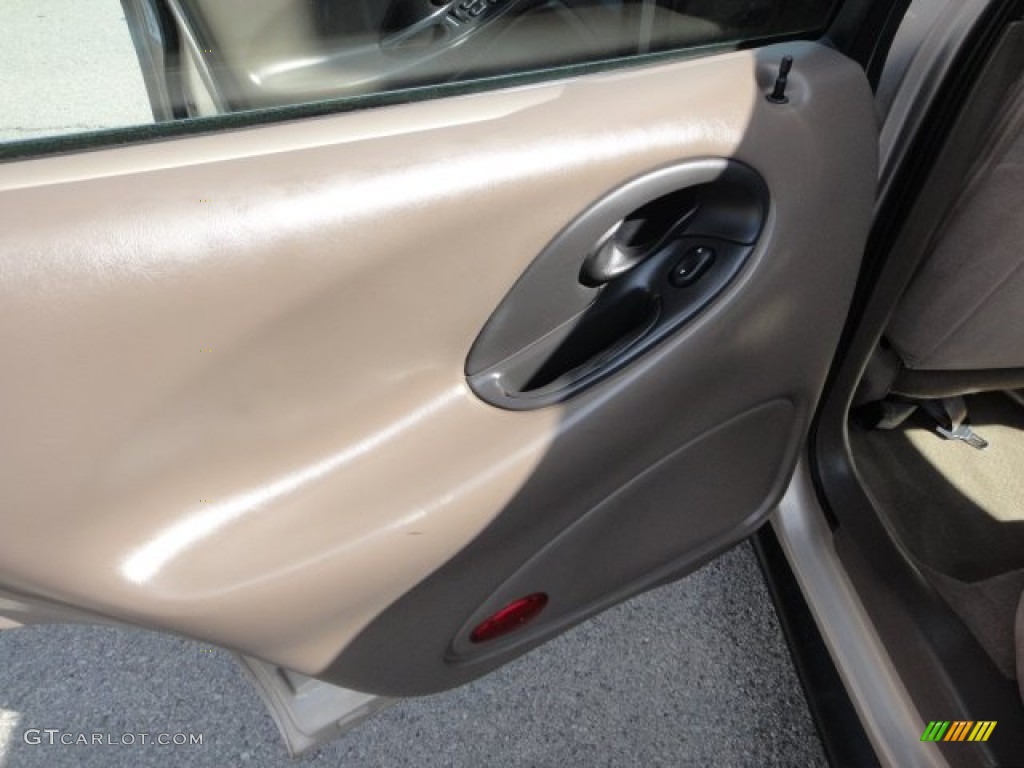 1999 Taurus SE Wagon - Light Prairie Tan Metallic / Medium Prairie Tan photo #19