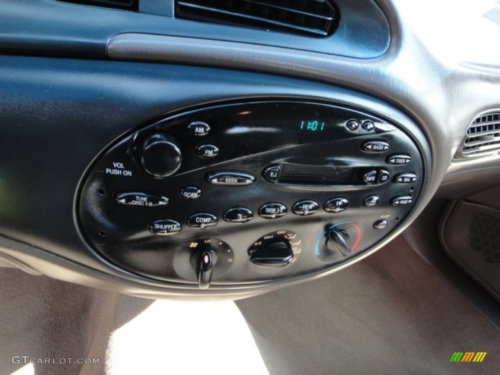 1999 Ford Taurus SE Wagon Controls Photo #62969169