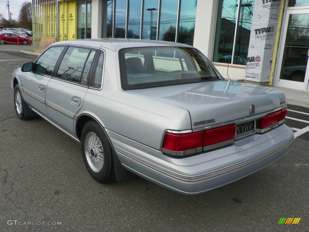 Opal Frost Metallic 1993 Lincoln Continental Executive Exterior Photo #62970560