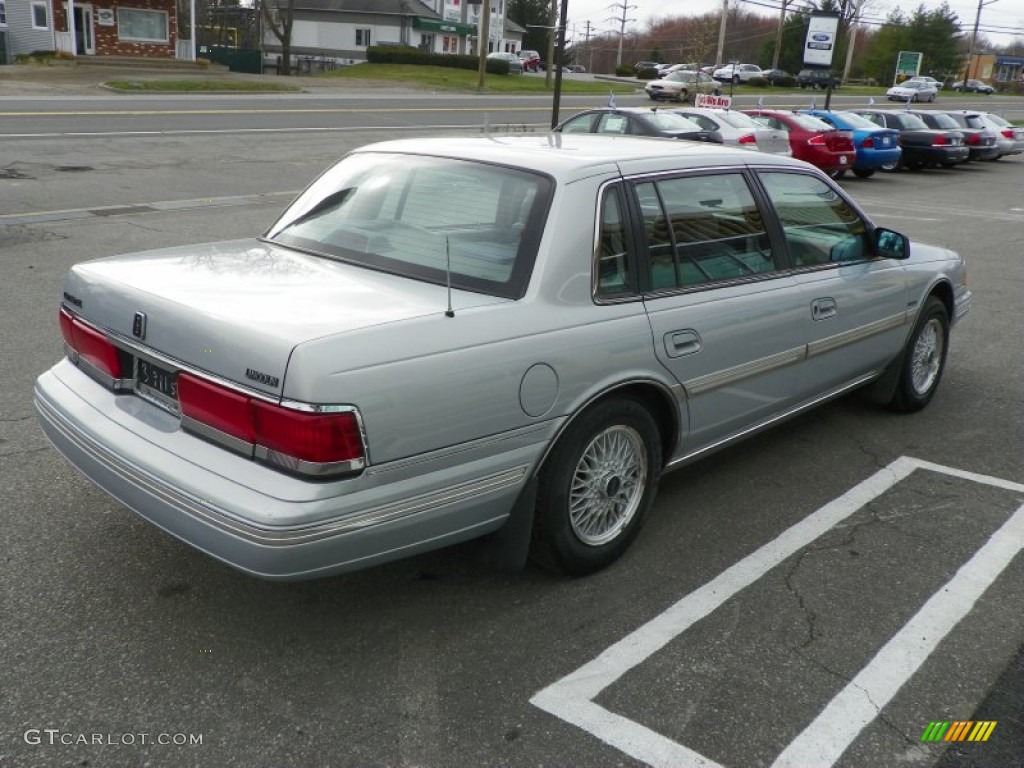 Opal Frost Metallic 1993 Lincoln Continental Executive Exterior Photo #62970566