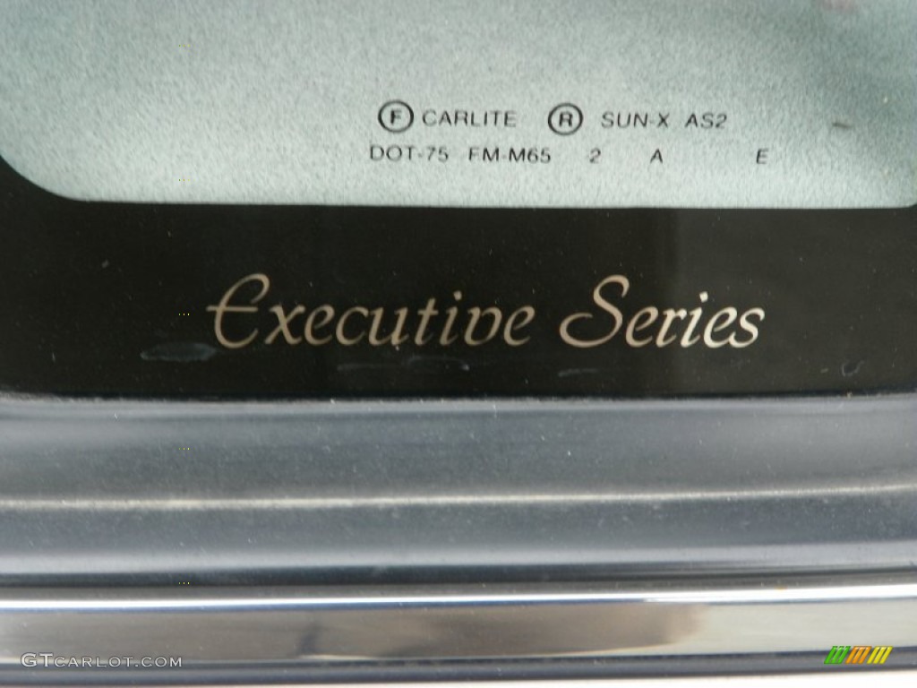 1993 Lincoln Continental Executive Marks and Logos Photo #62970635