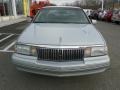 1993 Opal Frost Metallic Lincoln Continental Executive  photo #21