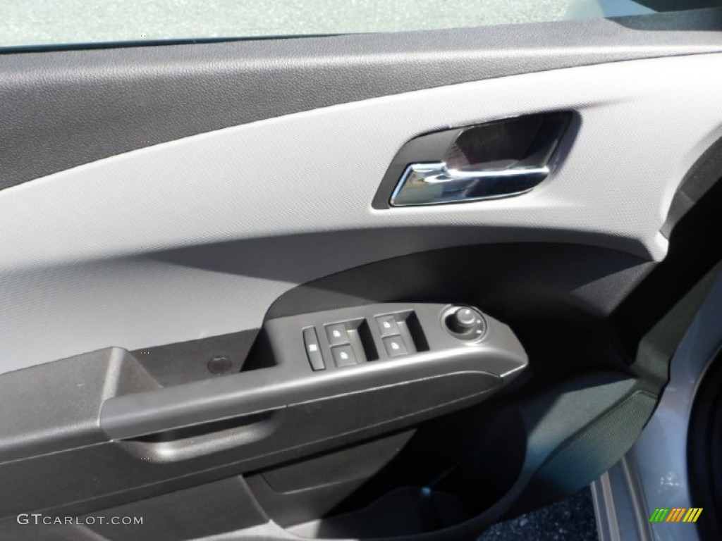 2012 Sonic LT Sedan - Silver Ice Metallic / Jet Black/Dark Titanium photo #11