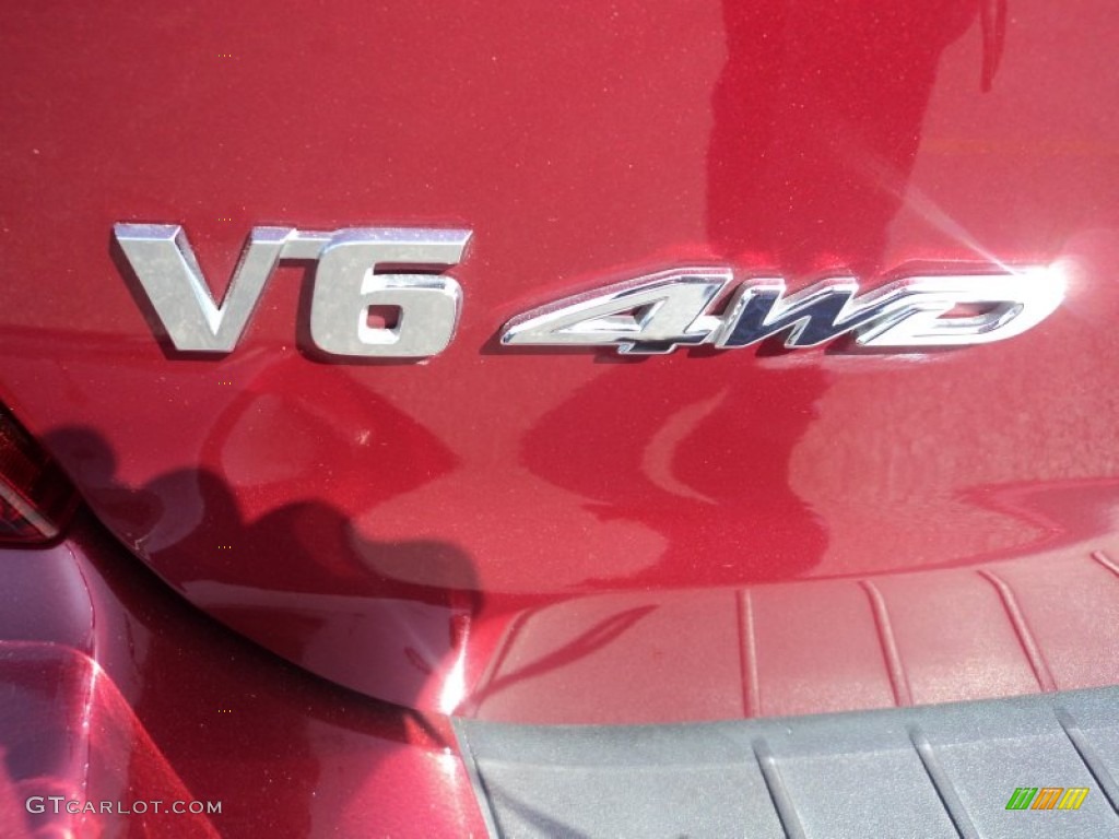 2005 Toyota Highlander V6 4WD Marks and Logos Photos
