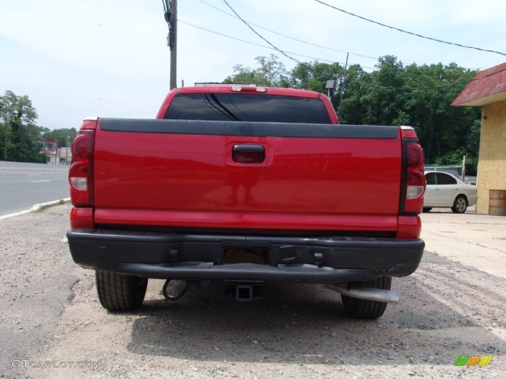 2004 Silverado 1500 LS Extended Cab - Victory Red / Dark Charcoal photo #6