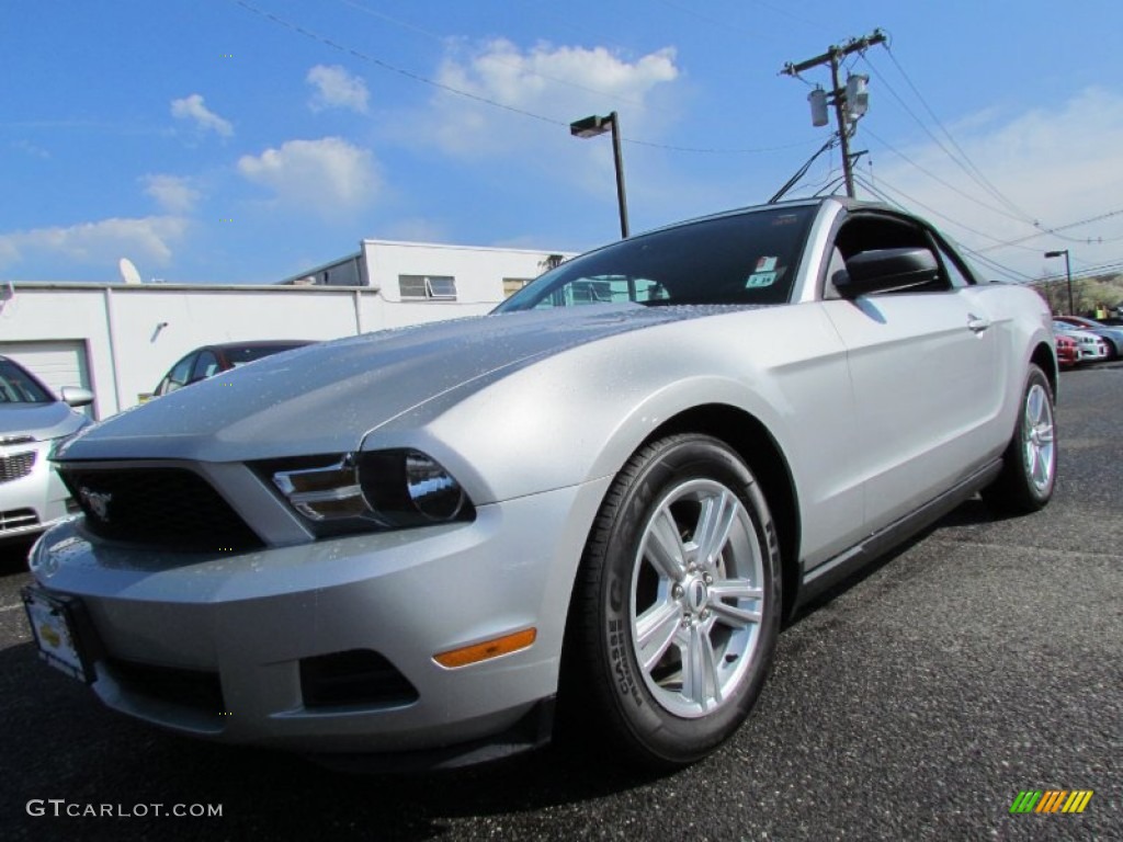 2010 Mustang V6 Convertible - Brilliant Silver Metallic / Charcoal Black photo #1