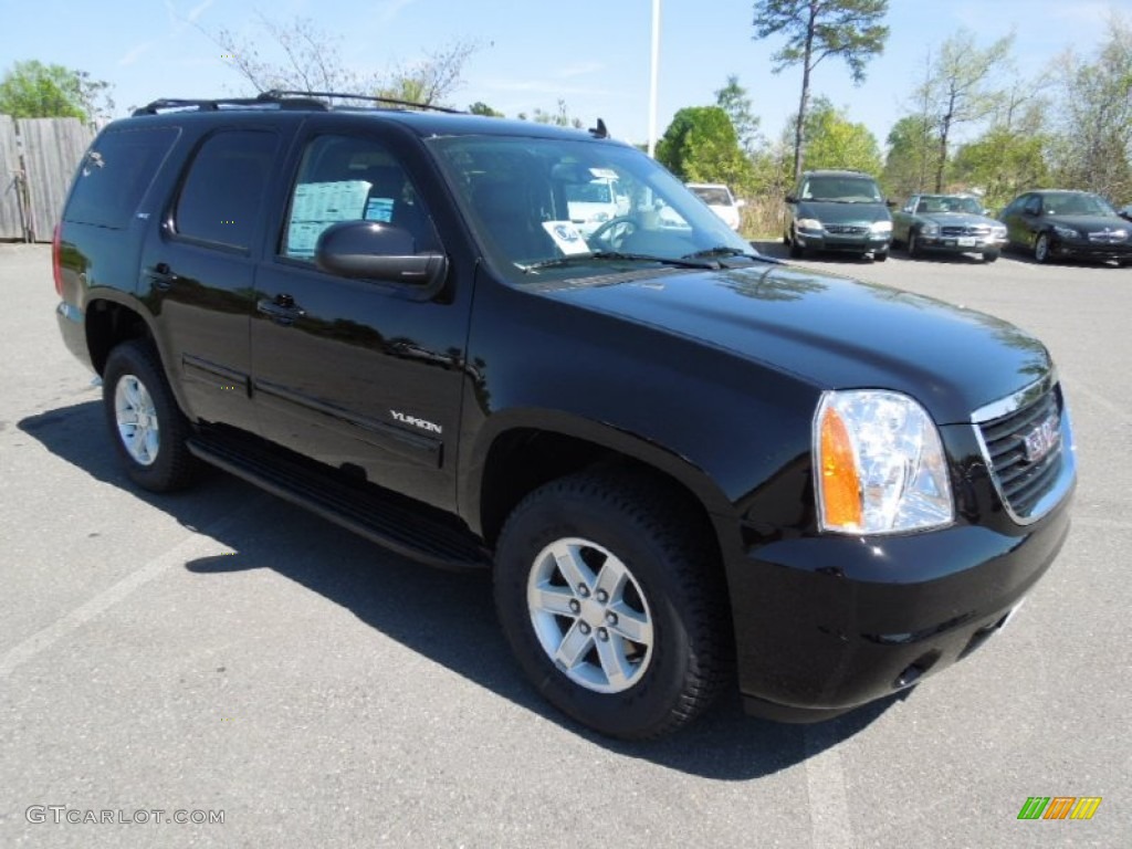 2012 Yukon SLT 4x4 - Onyx Black / Ebony photo #2