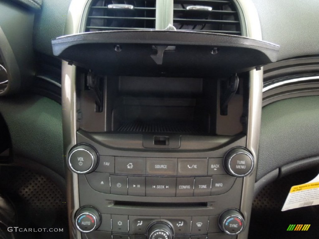 2013 Chevrolet Malibu ECO Controls Photo #62979952