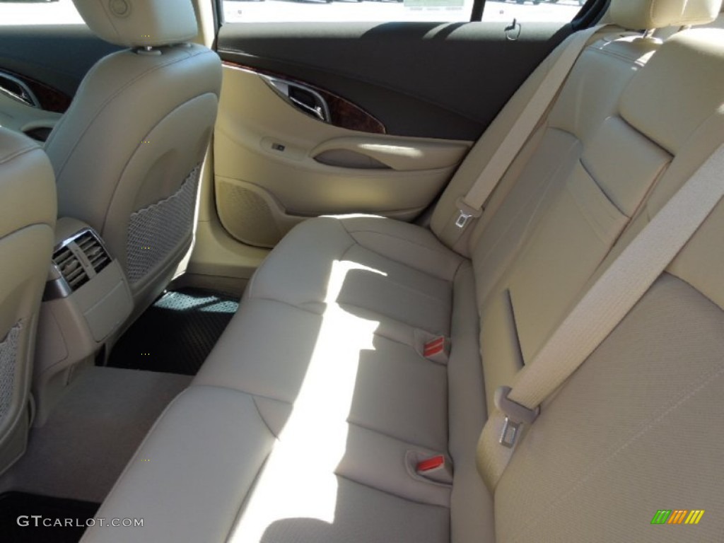 2012 LaCrosse FWD - White Diamond Tricoat / Cashmere photo #19