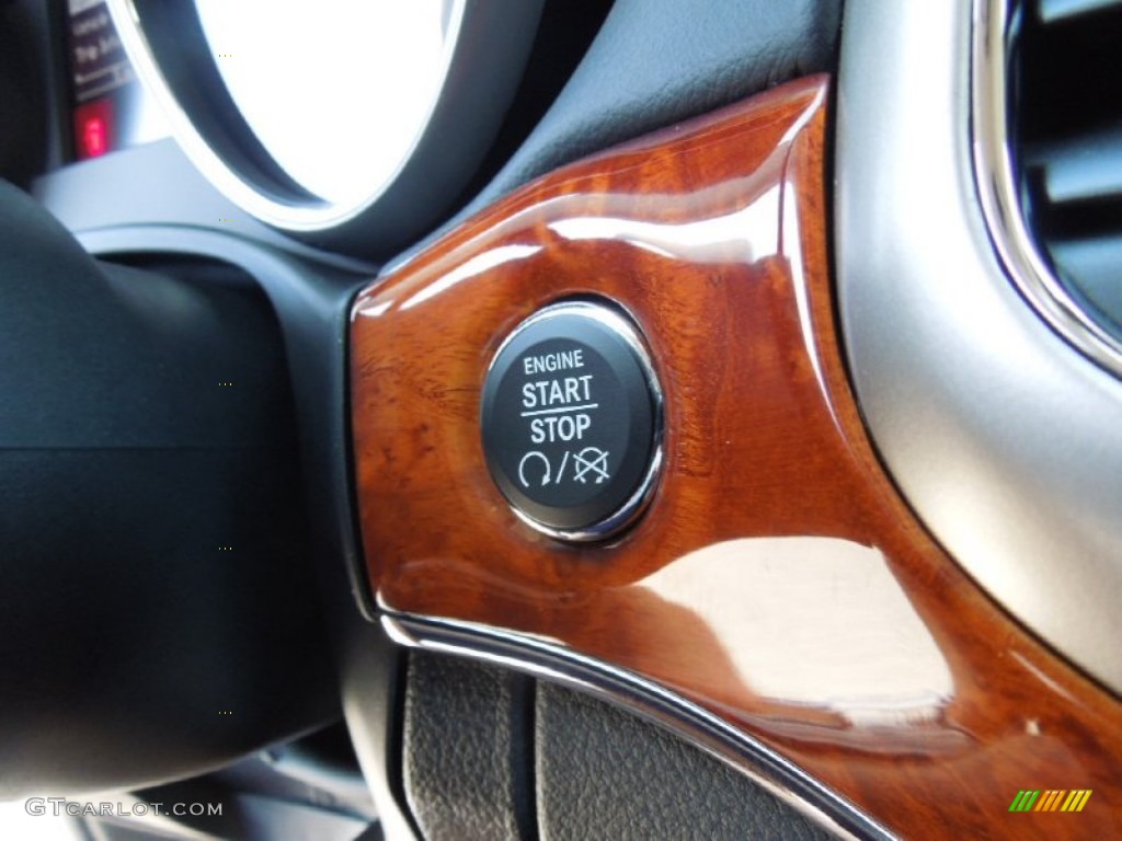 2012 Jeep Grand Cherokee Overland 4x4 Controls Photo #62981297
