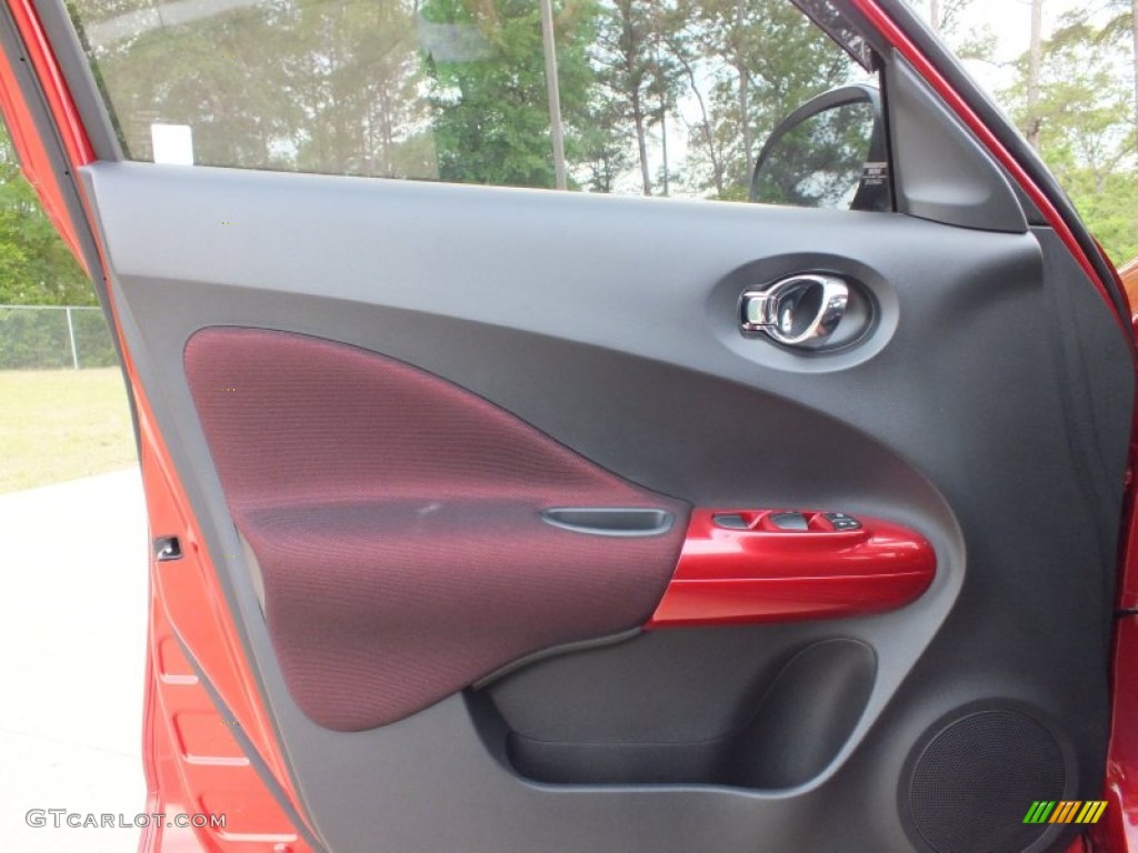 2011 Nissan Juke SL Black/Red w/Red Trim Door Panel Photo #62981939