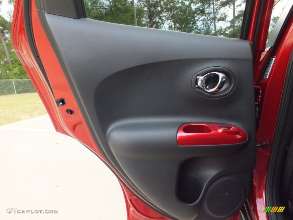 2011 Nissan Juke SL Black/Red w/Red Trim Door Panel Photo #62981959