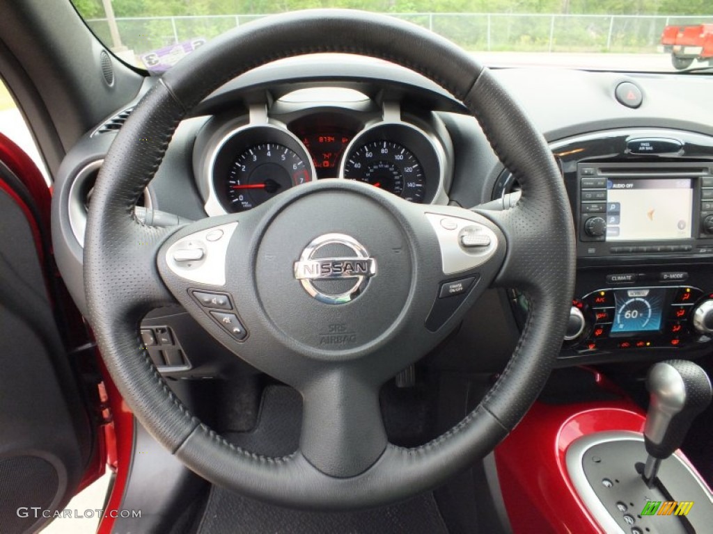 2011 Nissan Juke SL Black/Red w/Red Trim Steering Wheel Photo #62982065